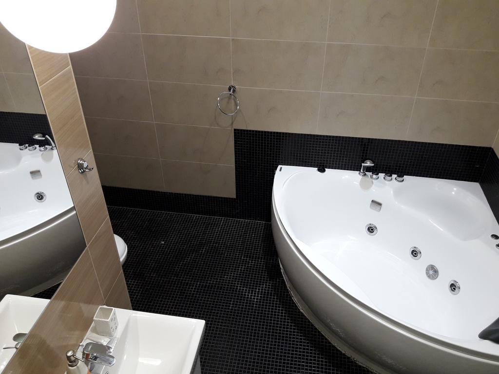 Kreschatik 21 With Terrace 2Br Kiev Extérieur photo